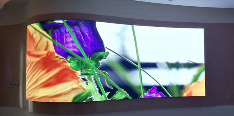 led弧形屏設(shè)備介紹、不同設(shè)計規(guī)格用途